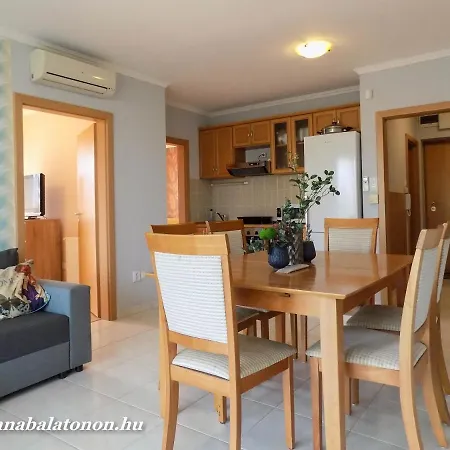 شقة 937 - Elso Emeleti Klimas, Ket Haloszobas Vizkozeli Apartman